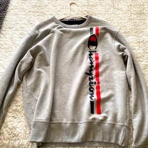 Champion Crewneck Medium